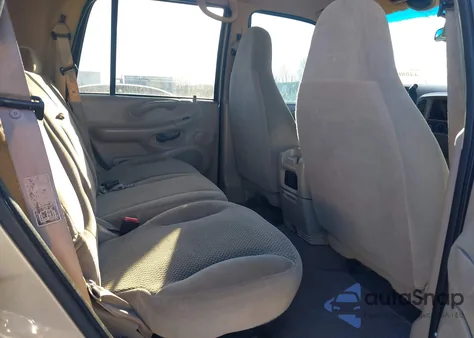 2000 Ford Expedition Xlt z USA, uszkodzony, nr VIN 1FMRU1664YLB24467